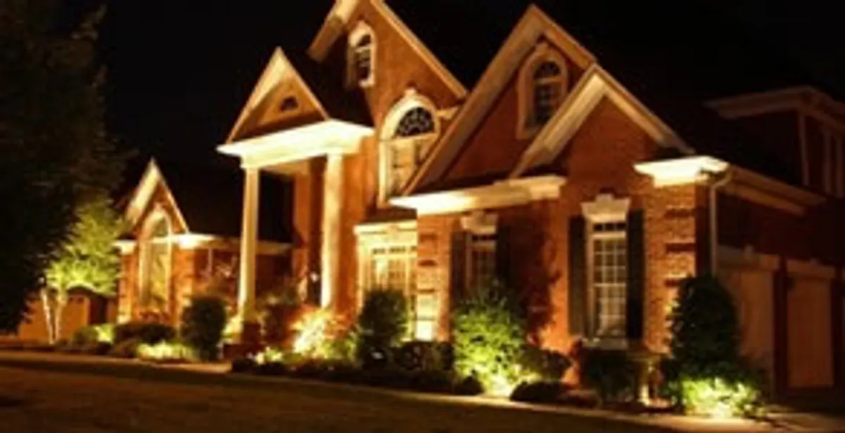 electrician services providing professional exterior electrical lighting in St Paul, MN